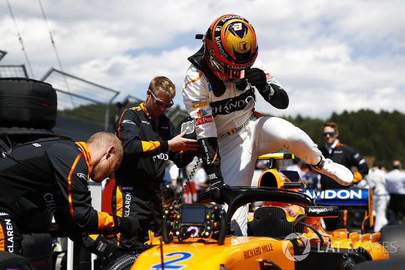 Stoffel Vandoorne, McLaren, arriva in griglia