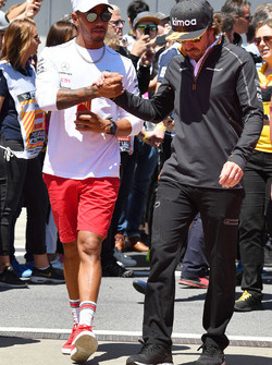 Lewis Hamilton, Mercedes-AMG F1 and Fernando Alonso, McLaren on the drivers parade