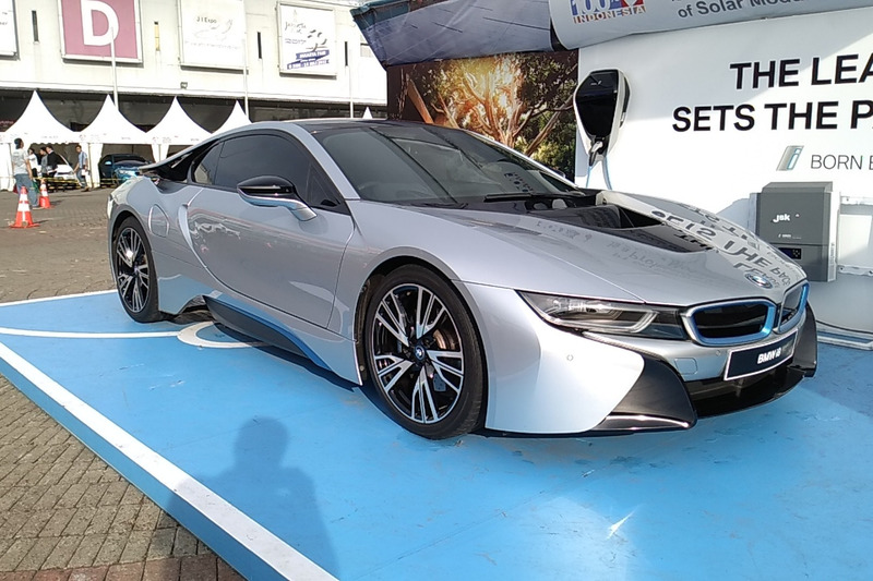 BMW i8