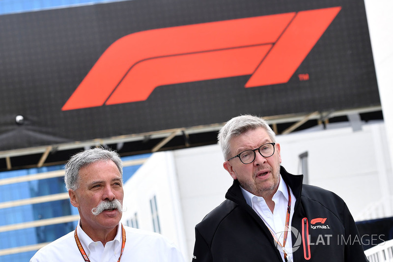 Chase Carey, directeur exécutif du Formula One Group et Ross Brawn, directeur de la compétition du Formula One Group