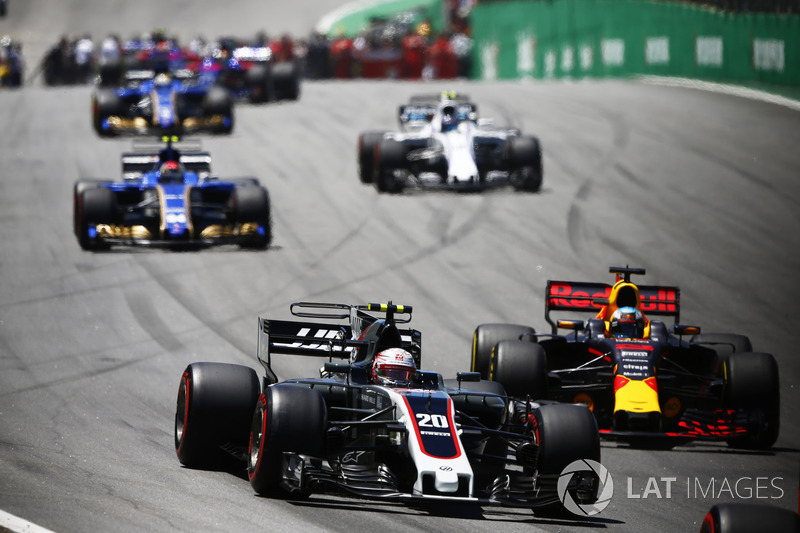 Kevin Magnussen, Haas F1 Team VF-17, Daniel Ricciardo, Red Bull Racing RB13, Pascal Wehrlein, Sauber