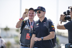 Max Verstappen, Red Bull Racing fans selfie