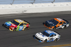 Kyle Busch, Joe Gibbs Racing Toyota Jeffrey Earnhardt, StarCom Racing Chevrolet Camaro Justin Marks, Rick Ware Racing, HARRY'S Chevrolet Camaro