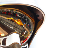 Stoffel Vandoorne, McLaren MCL33, como se ve en el reflejo de un casco de oficiales