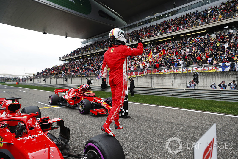 Обладатель поула Себастьян Феттель, второе место – Кими Райкконен, Ferrari SF71H