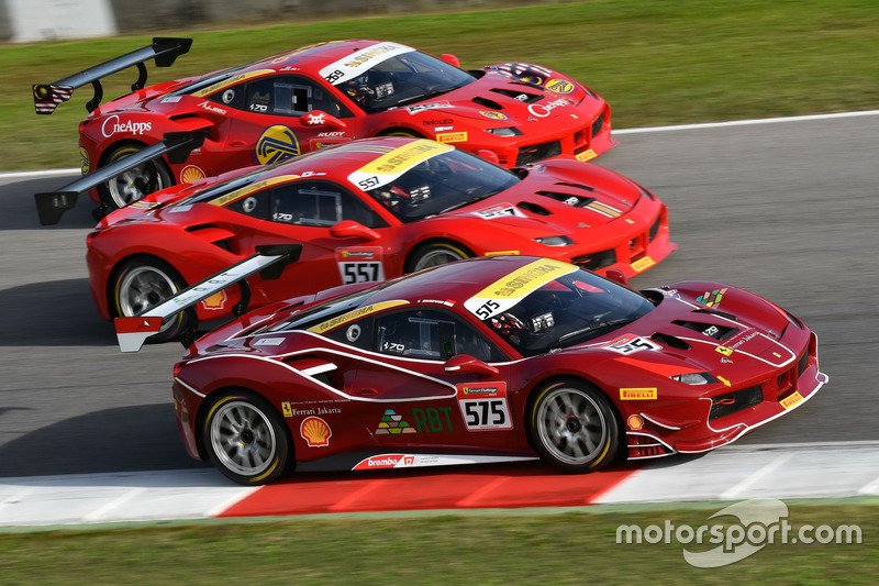 #575 Ferrari Jakarta Ferrari 488: Karim Nagadipurna, #557 Forza Motors Korea Ferrari 488: Andrew Moon, #269 Naza Italia Malaysia Ferrari 488: Zen Low