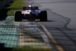 Esteban Ocon, Force India VJM11 Mercedes