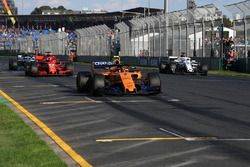 Stoffel Vandoorne, McLaren MCL33 practice starts