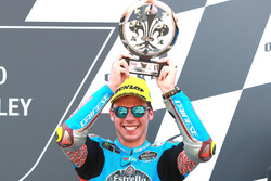 Sur le podium : le troisième, Joan Mir, Marc VDS Moto2