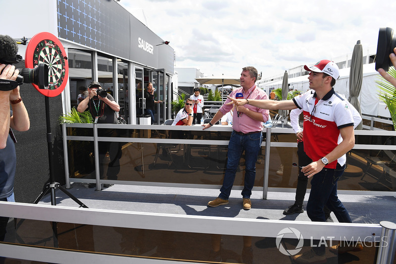 Charles Leclerc, Sauber plays darts with Sky TV