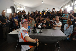 Marc Marquez, Repsol Honda Team con i media