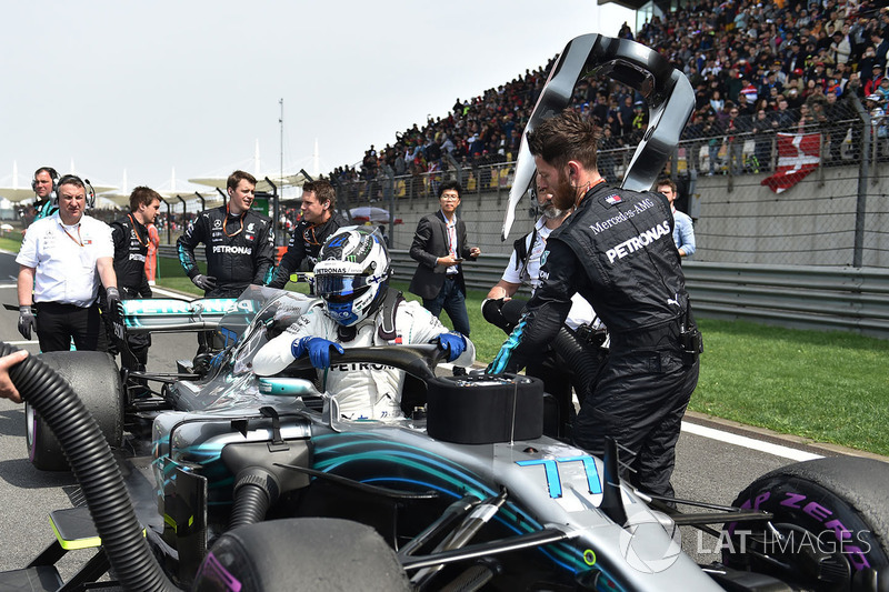 Valtteri Bottas, Mercedes-AMG F1 W09 EQ Power on the grid