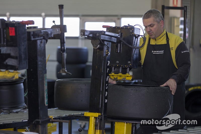 Miembros del equipo Dunlop