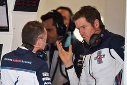 Технический директор Williams Падди Лоу и Роб Смедли