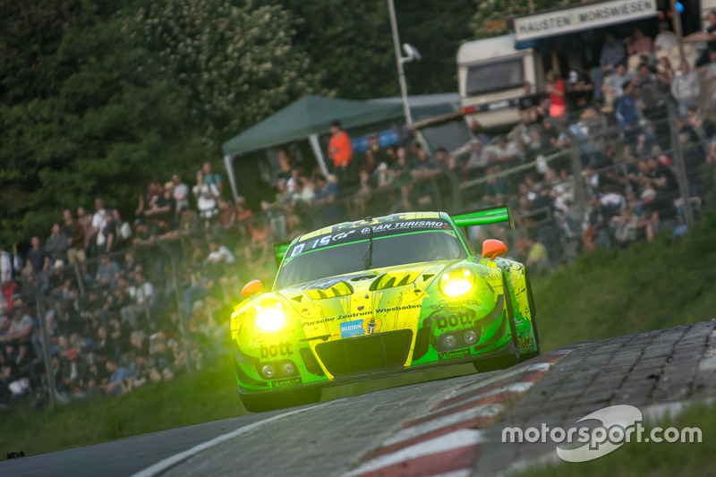 #912 Manthey Racing Porsche 911 GT3 R: Richard Lietz, Patrick Pilet, Frédéric Makowiecki, Nick Tandy