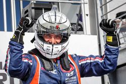 Le vainqueur Gabriele Tarquini, BRC Racing Team Hyundai i30 N TCR