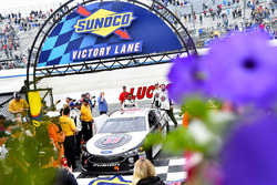 Yarış galibi Kevin Harvick, Stewart-Haas Racing, Ford