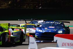 #90 TF Sport Aston Martin Vantage: Salih Yoluc, Euan Alers-Hankey, Charles Eastwood