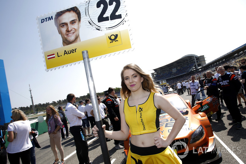 La grid girl di Lucas Auer, Mercedes-AMG Team HWA