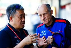 Masashi Yamamoto, General Manager, Honda Motorsport, and Franz Tost, Team Principal, Toro Rosso