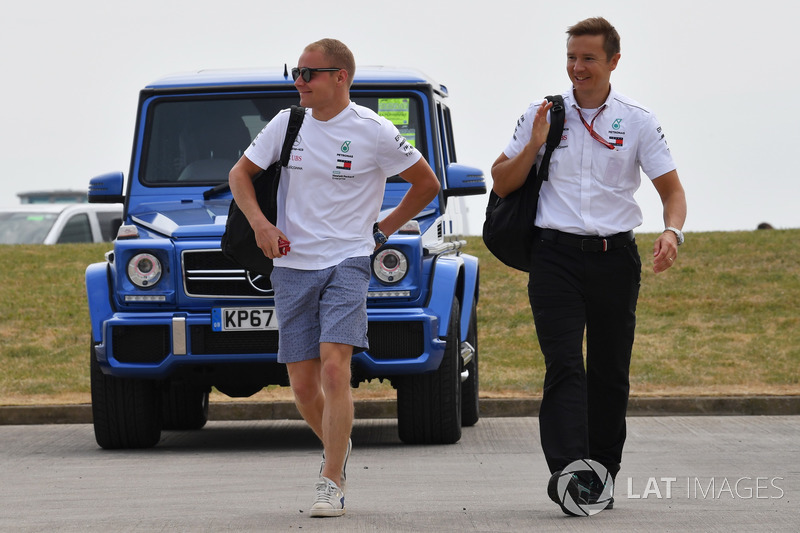 Valtteri Bottas, Mercedes-AMG F1, con il suo preparatore Antti Vierula