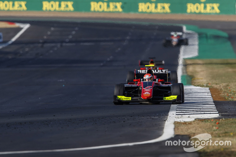 Quant à Hubert, en terminant la course juste devant Ilott, il a grappillé deux points d'avance supplémentaires au championnat !