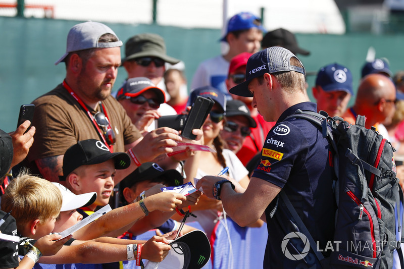 Max Verstappen, Red Bull Racing, signs autographs for fans