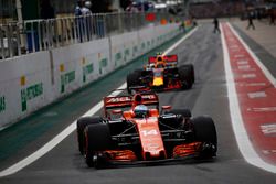 Fernando Alonso, McLaren MCL32, Max Verstappen, Red Bull Racing RB13, out of the pits