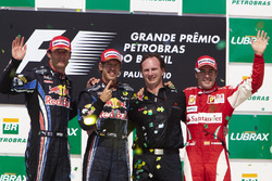 Podium: second place Mark Webber, Red Bull Racing RB6 Renault, Race winner Sebastian Vettel, Red Bul