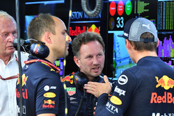 Gianpiero Lambiase, ingegnere di pista Red Bull Racing, Christian Horner, Team Principal Red Bull Racing e Max Verstappen, Red Bull Racing