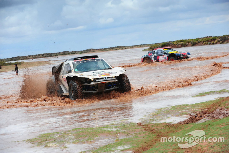 #355 SsangYong Tivoli DKR: Óscar Fuertes, Diego Vallejo