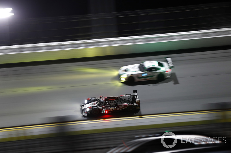 #78 Jackie Chan DC Racing JOTA ORECA LMP2, P: Ho-Pin Tung, Alex Brundle, Antonio Felix da Costa, Ferdinand Habsburg, #33 Riley Motorsports Mercedes AMG GT3, GTD: Jeroen Bleekemolen, Ben Keating, Adam Christodoulou, Luca Stolz