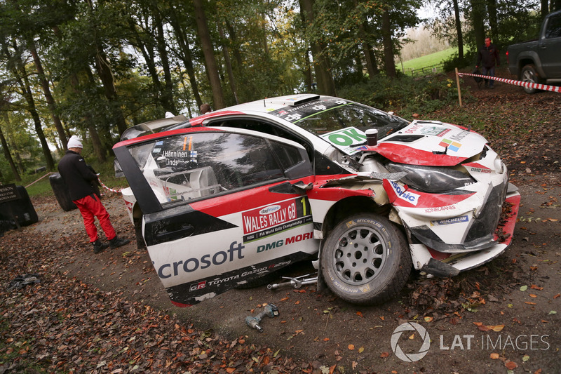 The car of Juho Hänninen, Kaj Lindström, Toyota Yaris WRC, Toyota Racing after the crash