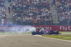 Brendon Hartley, Scuderia Toro Rosso STR12 retires from the race