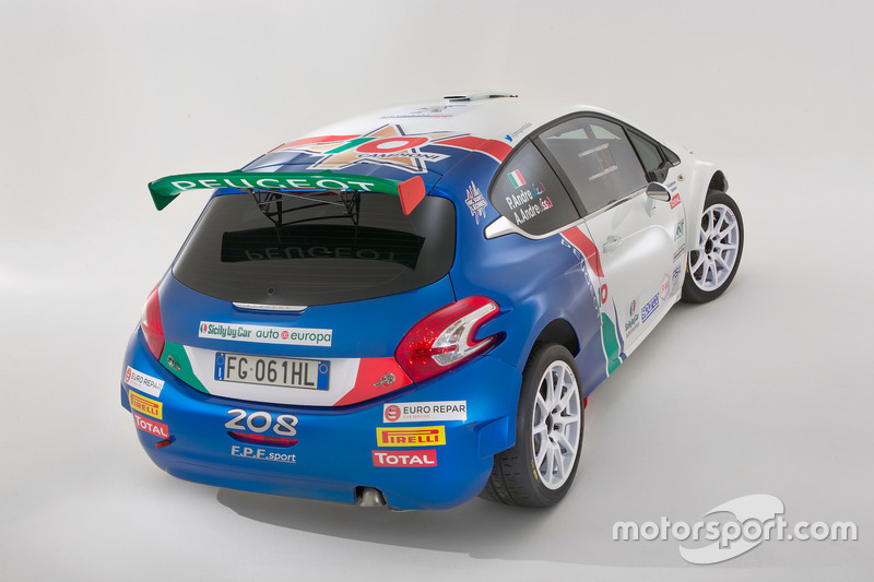 La Peugeot 208 T16 R5 di Paolo Andreucci e Anna Andreussi