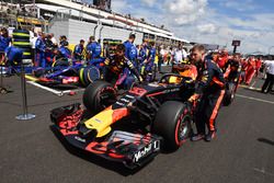 Max Verstappen, Red Bull Racing RB14 sur la grille