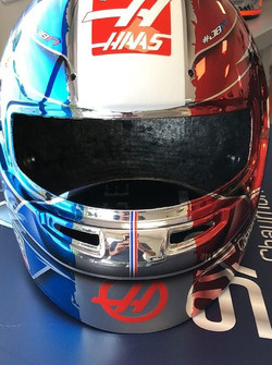 Il casco speciale di Romain Grosjean per il GP di Francia
