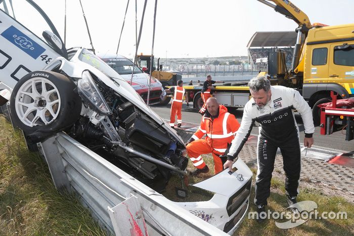 El coche de Yvan Muller, YMR Hyundai i30 N TCR tras el accidente