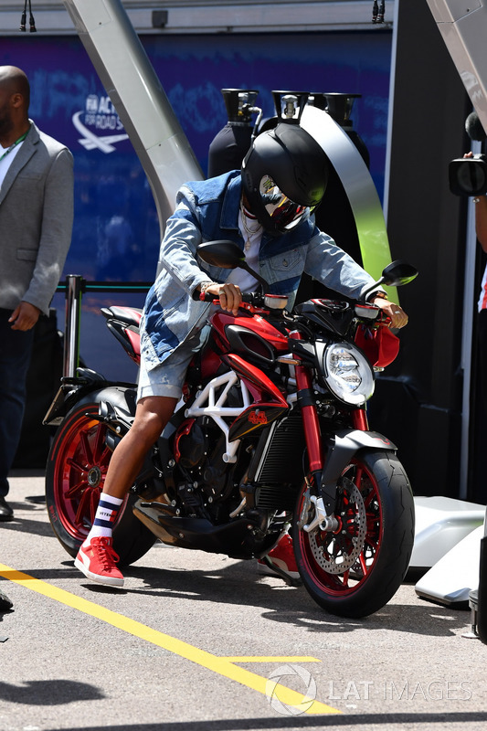 Lewis Hamilton, Mercedes-AMG F1