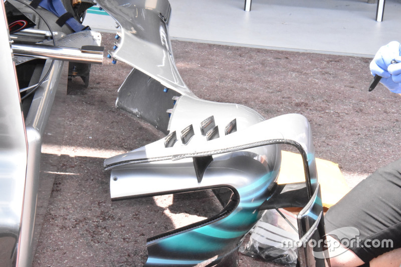 Mercedes-AMG F1 W09 side pods