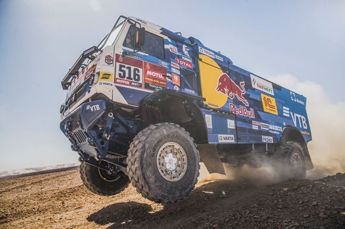 #516 Team KAMAZ Master: Anton Shibalov, Dmitrii Nikitin, Ivan Tatarinov
