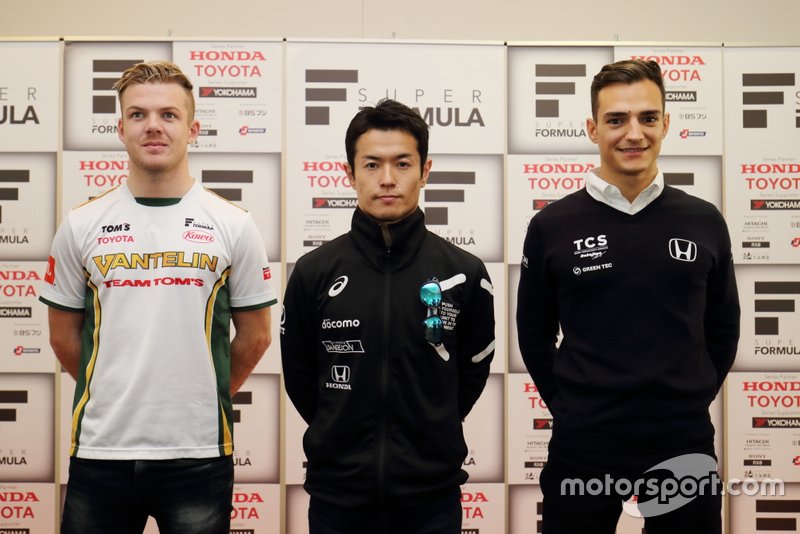 Nick Cassidy(DOCOMO TEAM DANDELION RACING)、Naoki Yamamoto(VANTELIN TEAM TOM’S), Alex Palou (TCS NAKAJIMA RACING)
