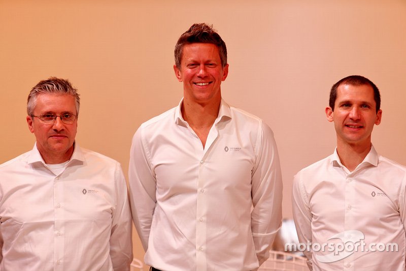 Pat Fry, Renault F1 Team Technical Director (Chassis), Marcin Budkowski, Renault F1 Team Executive Director; Remi Taffin, Renault Sport F1 Engine Technical Director