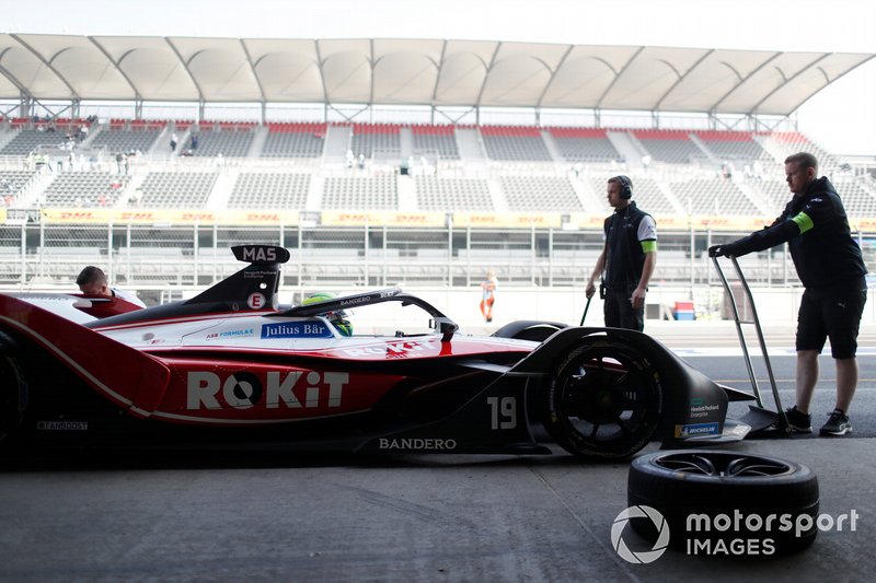 Felipe Massa, Venturi, EQ Silver Arrow 01 nella pit lane