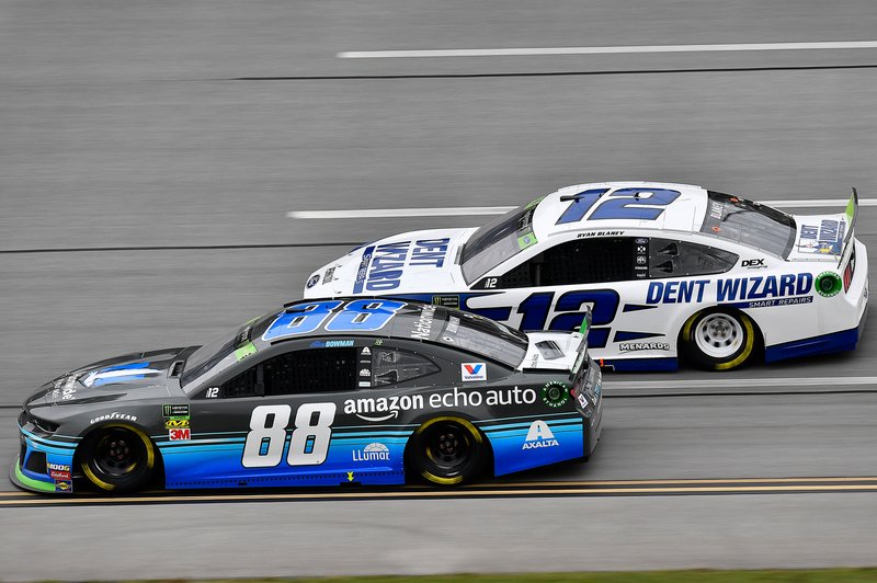 Alex Bowman, Hendrick Motorsports, Chevrolet Camaro Nationwide / Amazon Echo Auto and Ryan Blaney, Team Penske, Ford Mustang Dent Wizard