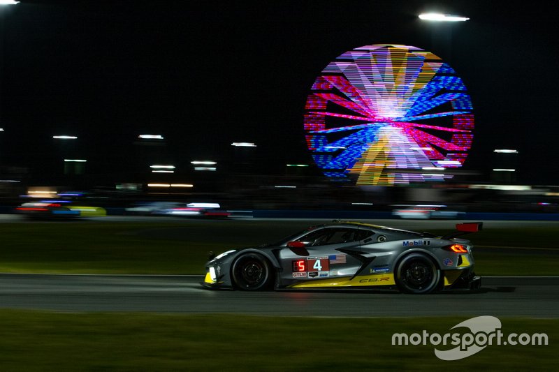 #4 Corvette Racing Corvette C8.R: Oliver Gavin, Tommy Milner, Marcel Fässler