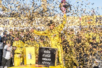 Yarış galibi Joey Logano, Team Penske, Ford Mustang Pennzoil