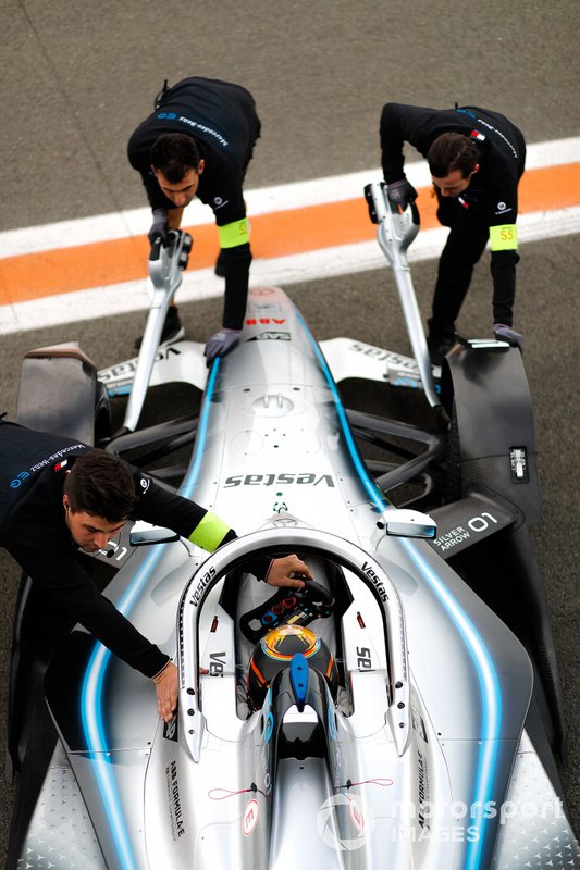 Stoffel Vandoorne, Mercedes Benz EQ Formula, EQ Silver Arrow 01, pushed back in garage