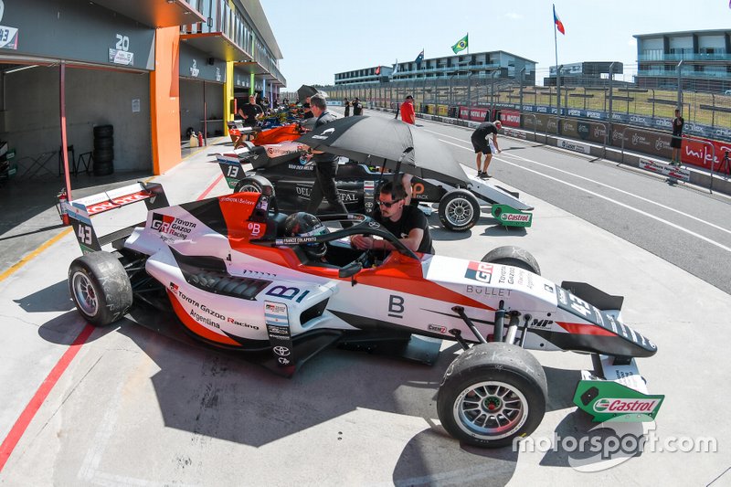 Preparativos em Hampton Downs