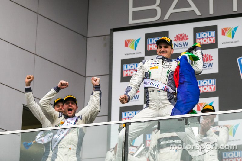 Podium: #7 Bentley Team M-Sport Bentley Continental GT3: Jules Gounon, Maxime Soulet, Jordan Pepper